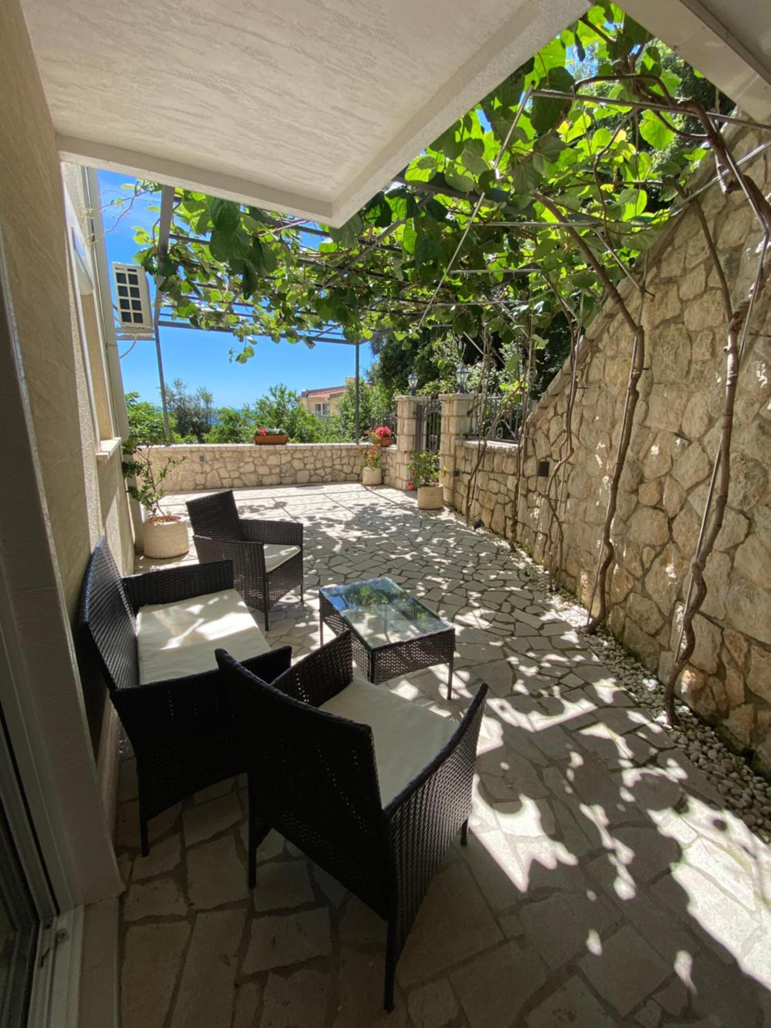 Apartments Dzaleta Sveti Stefan Εξωτερικό φωτογραφία